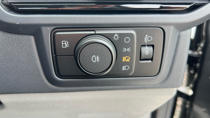 Ford Transit Custom 320 L1 Petrol Fwd 2.5 PHEV 232ps H1 Double Cab Van Sport Auto [NI] - Image 34